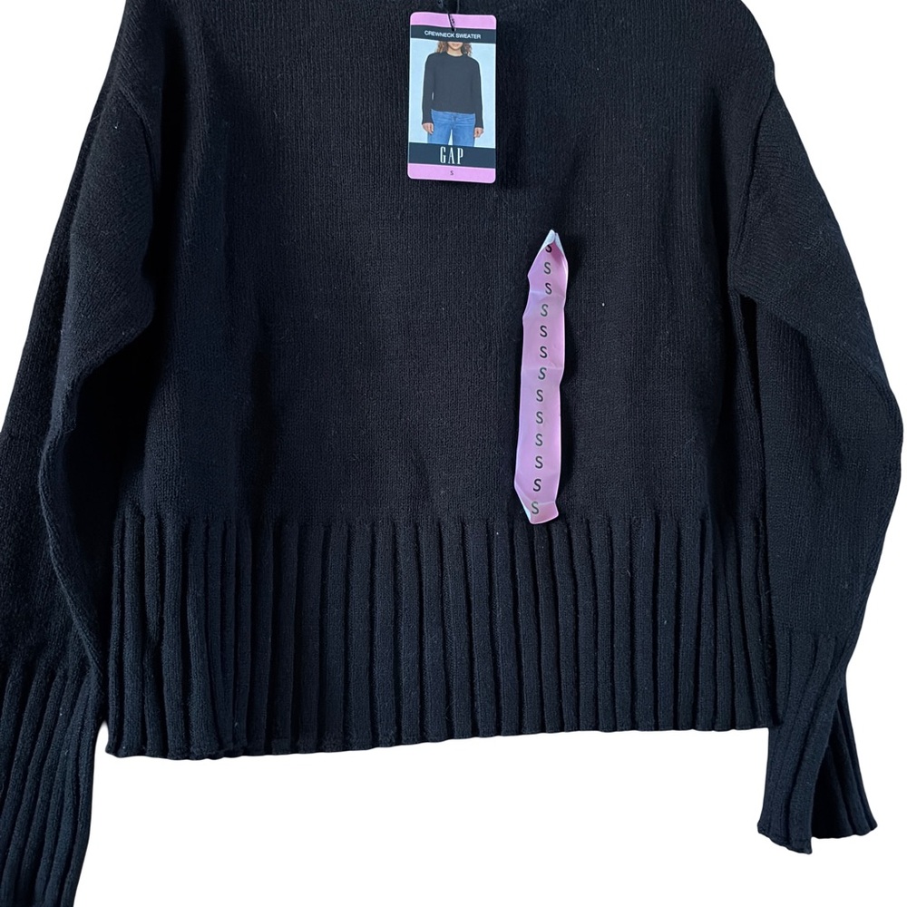 GAP Women's Classic Black Crew Neck Sweater
